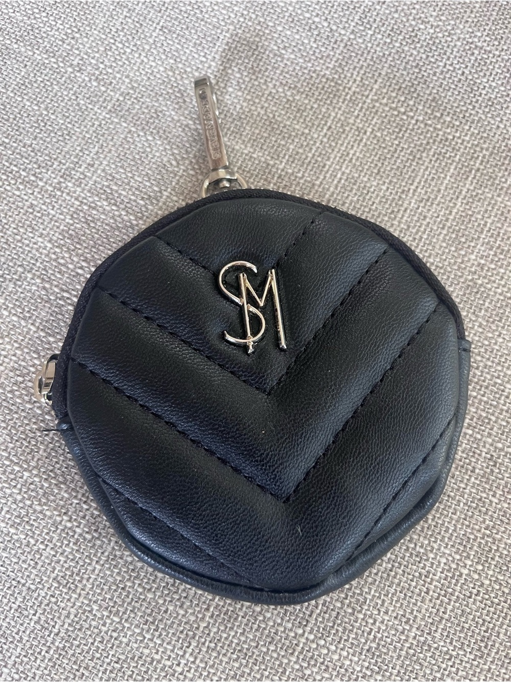 Steve Madden Quilted Round Black Leather Coin Pouch